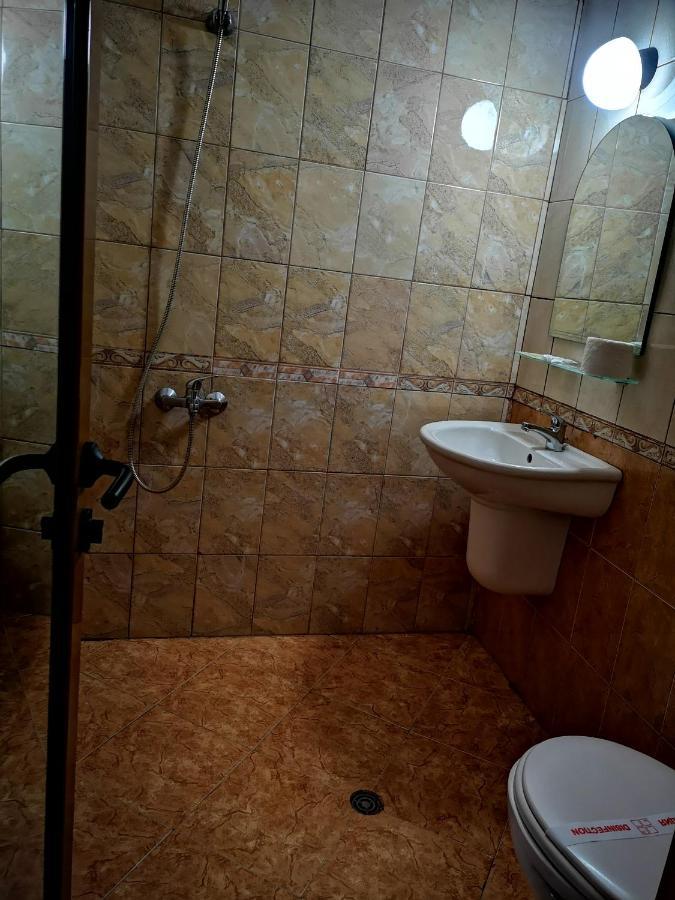 Paunovi Guest House Primorsko Eksteriør billede