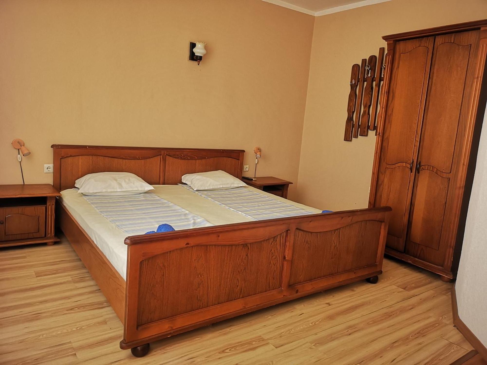 Paunovi Guest House Primorsko Eksteriør billede