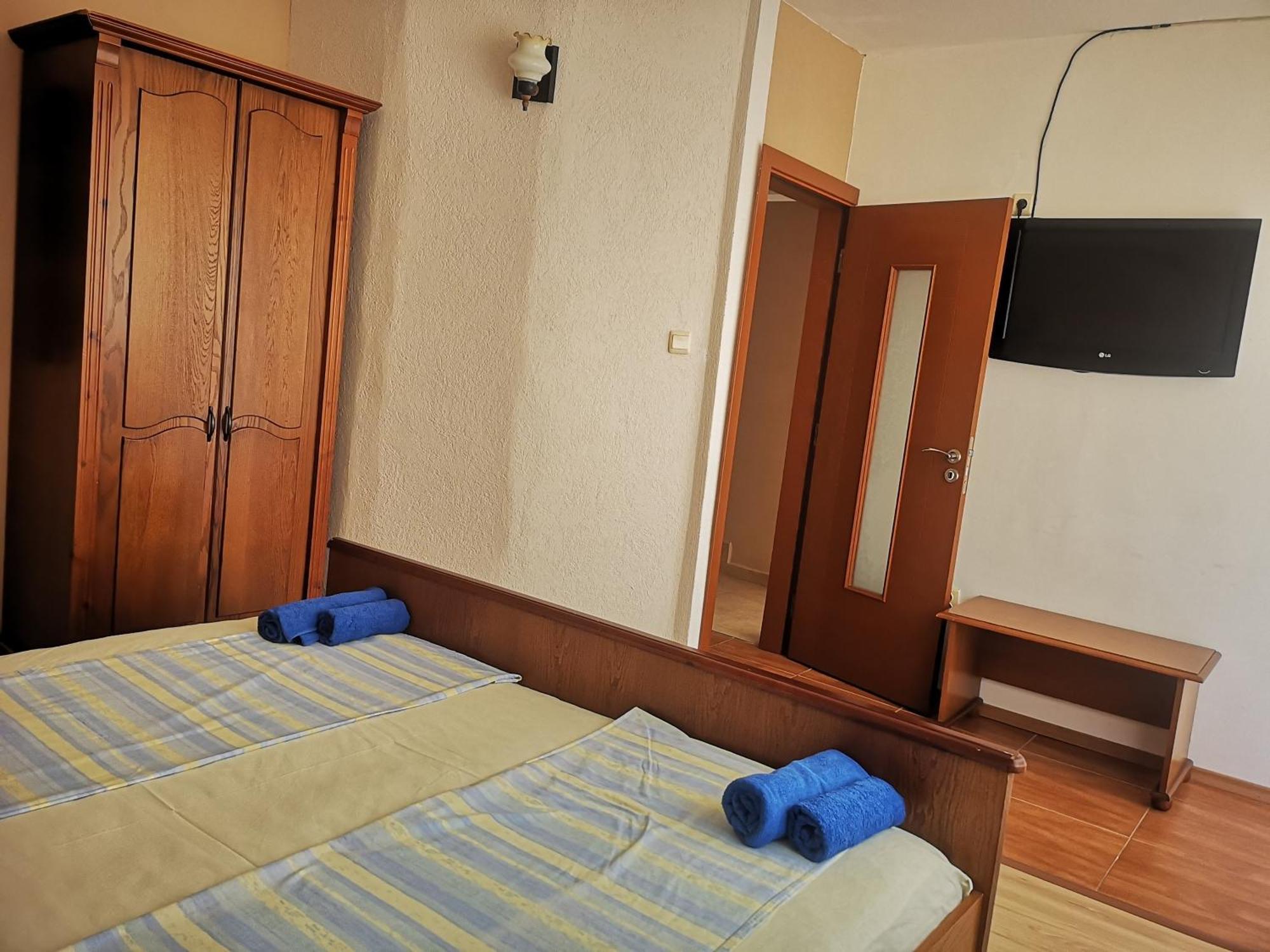 Paunovi Guest House Primorsko Eksteriør billede