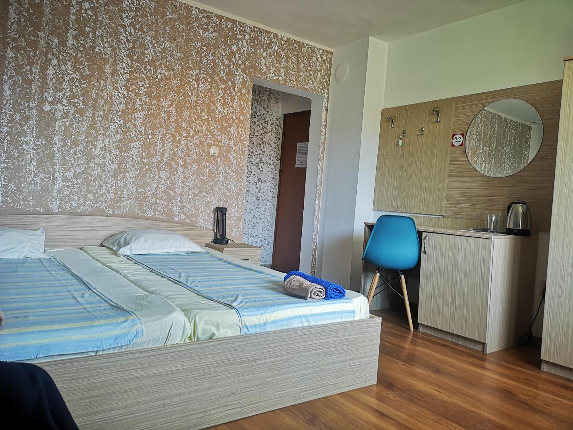 Paunovi Guest House Primorsko Værelse billede