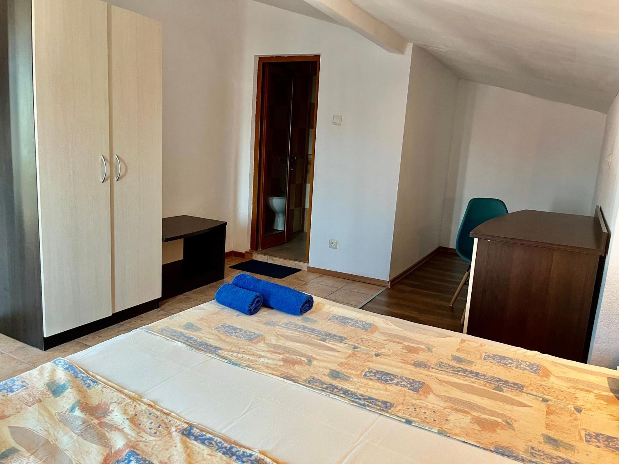 Paunovi Guest House Primorsko Eksteriør billede