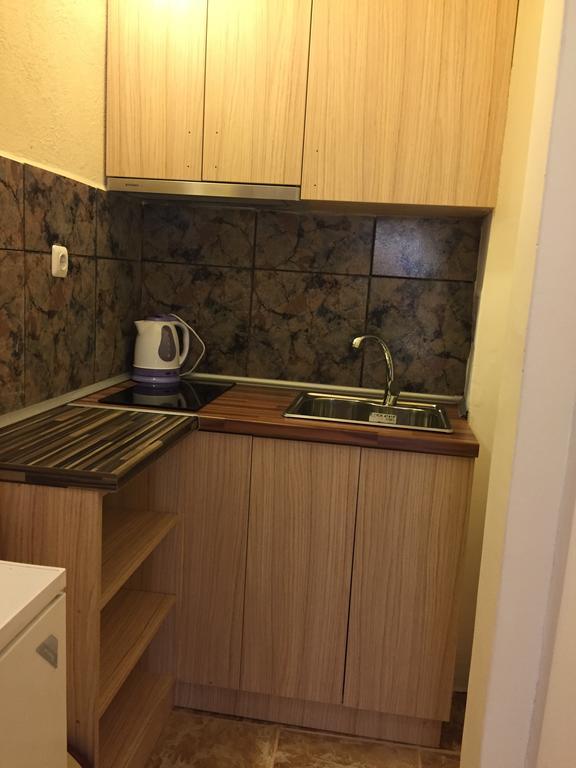Paunovi Guest House Primorsko Eksteriør billede