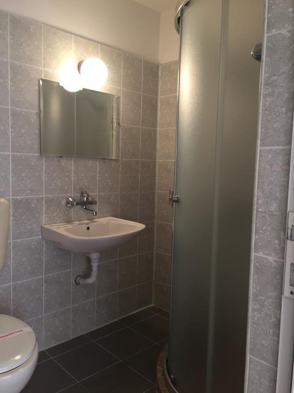 Paunovi Guest House Primorsko Eksteriør billede