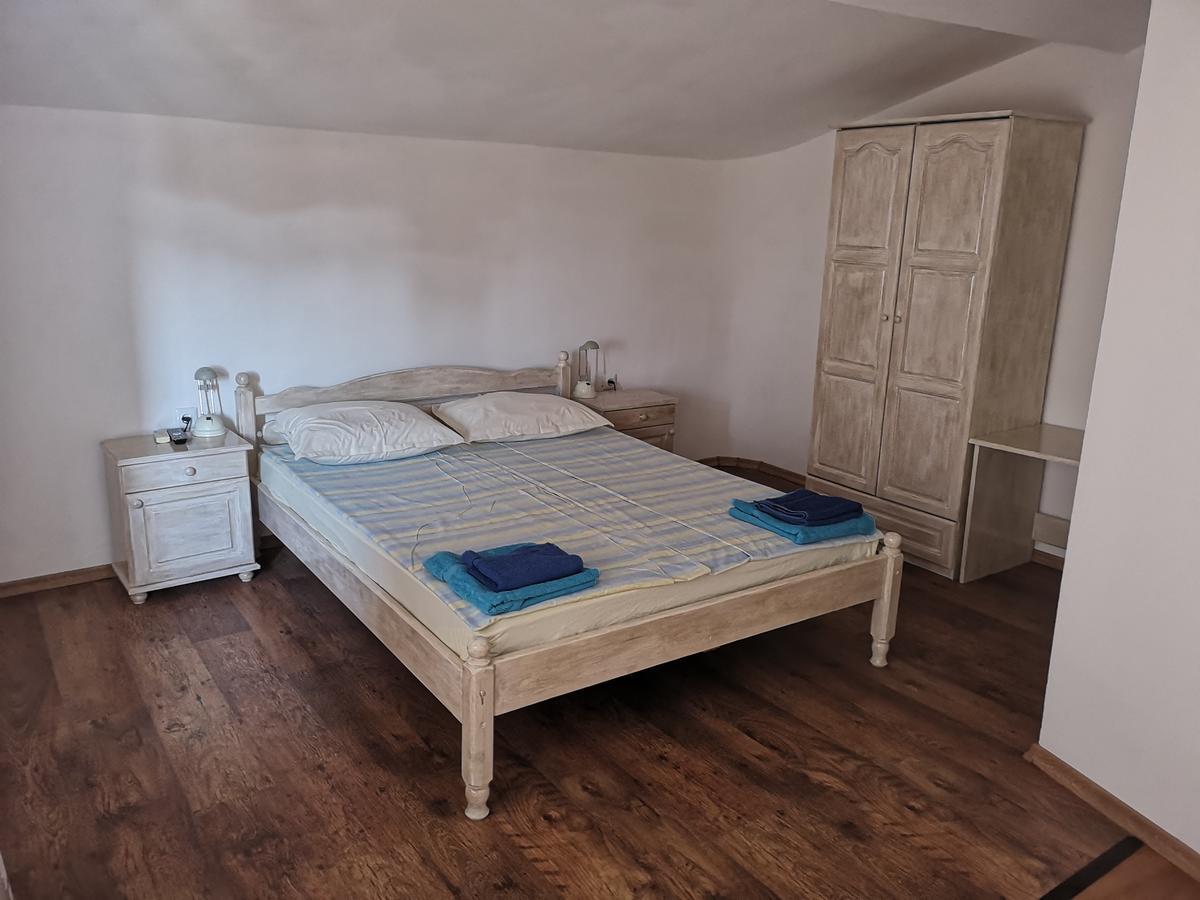 Paunovi Guest House Primorsko Eksteriør billede